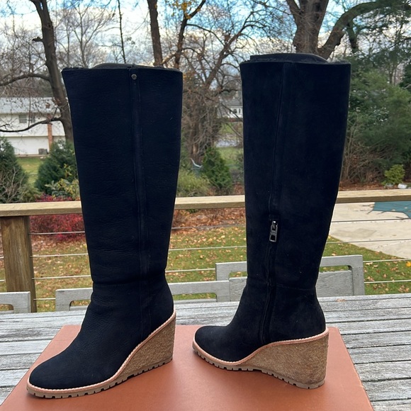 Boots on wedge platform - Picture 4 of 12